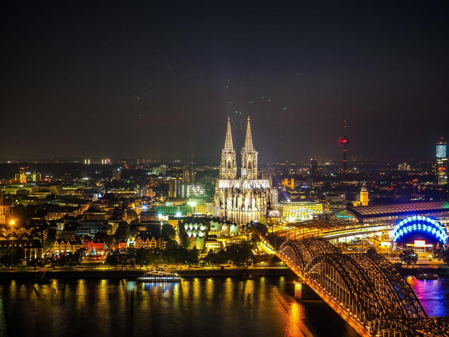 Best LGBT places in Cologne to meet Transgender